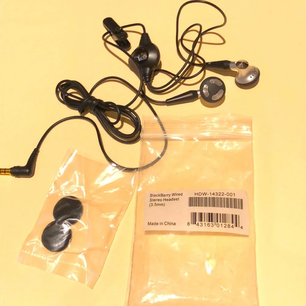 BlackBerry Wired Stereo Headset 3.5mm Original OEM HDW-14322-001